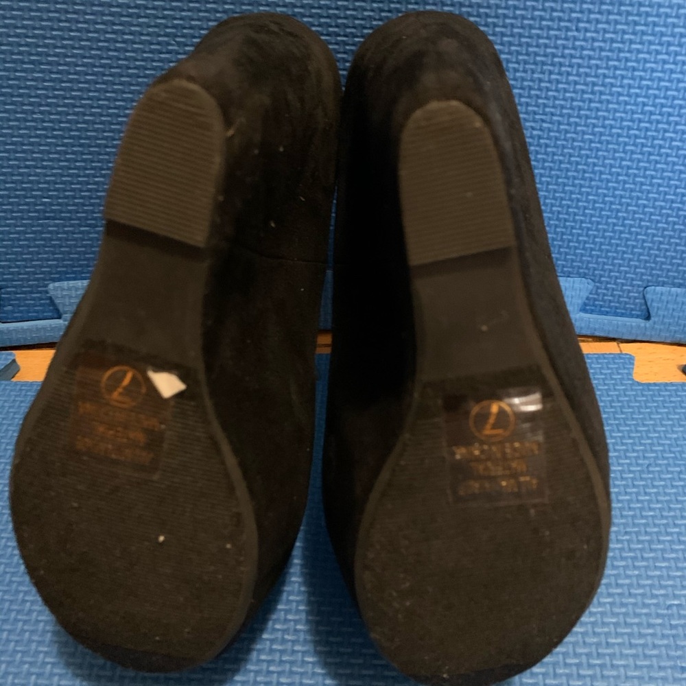 Shoes - Picture 6 of 6